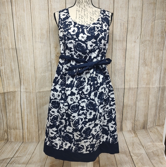 Motherhood Maternity Dresses & Skirts - Motherhood Maternity Small Navy and White Floral Midi Dress